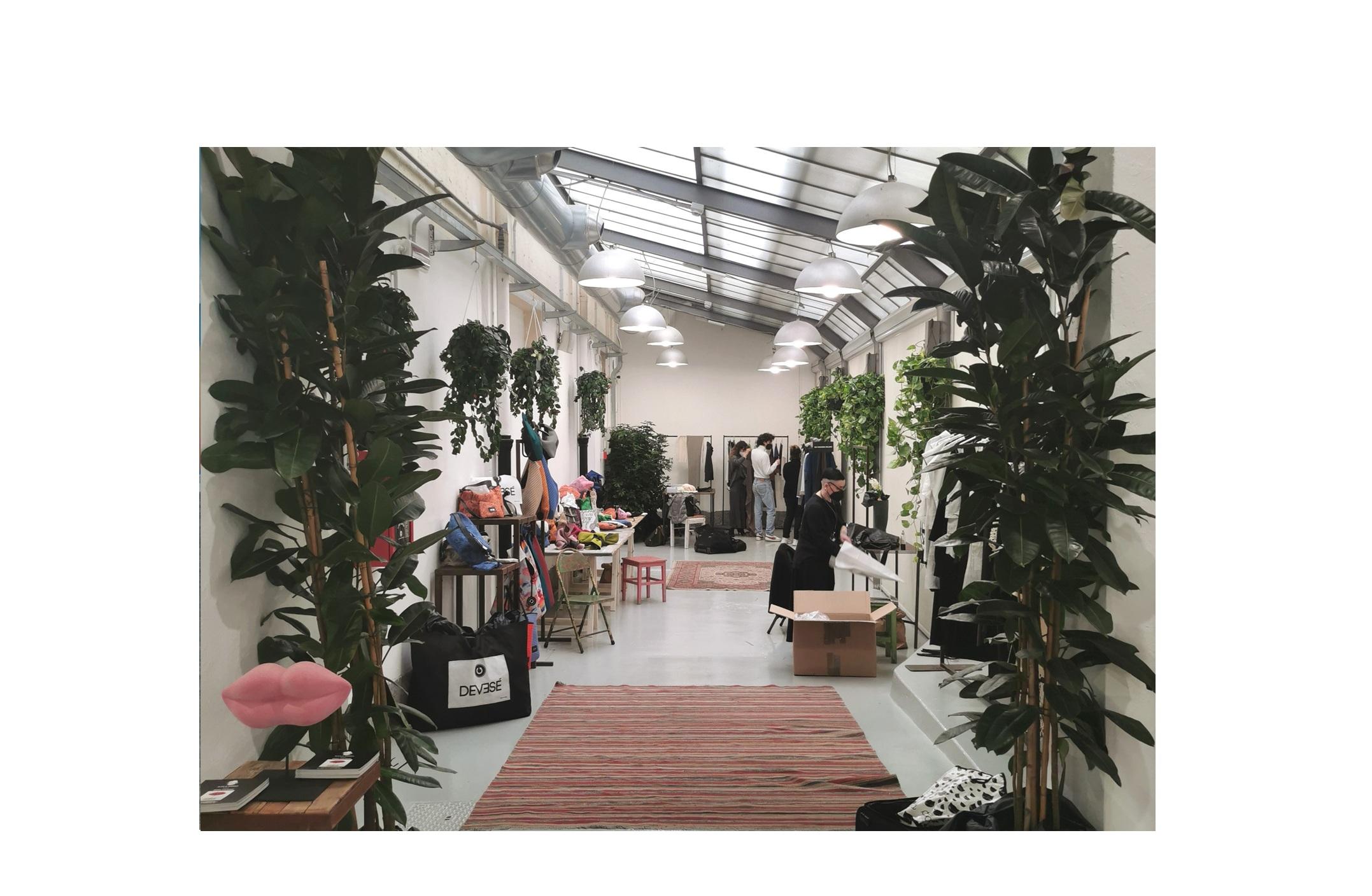 /uploads/file/695a567910e7b_4 slide 4.jpg